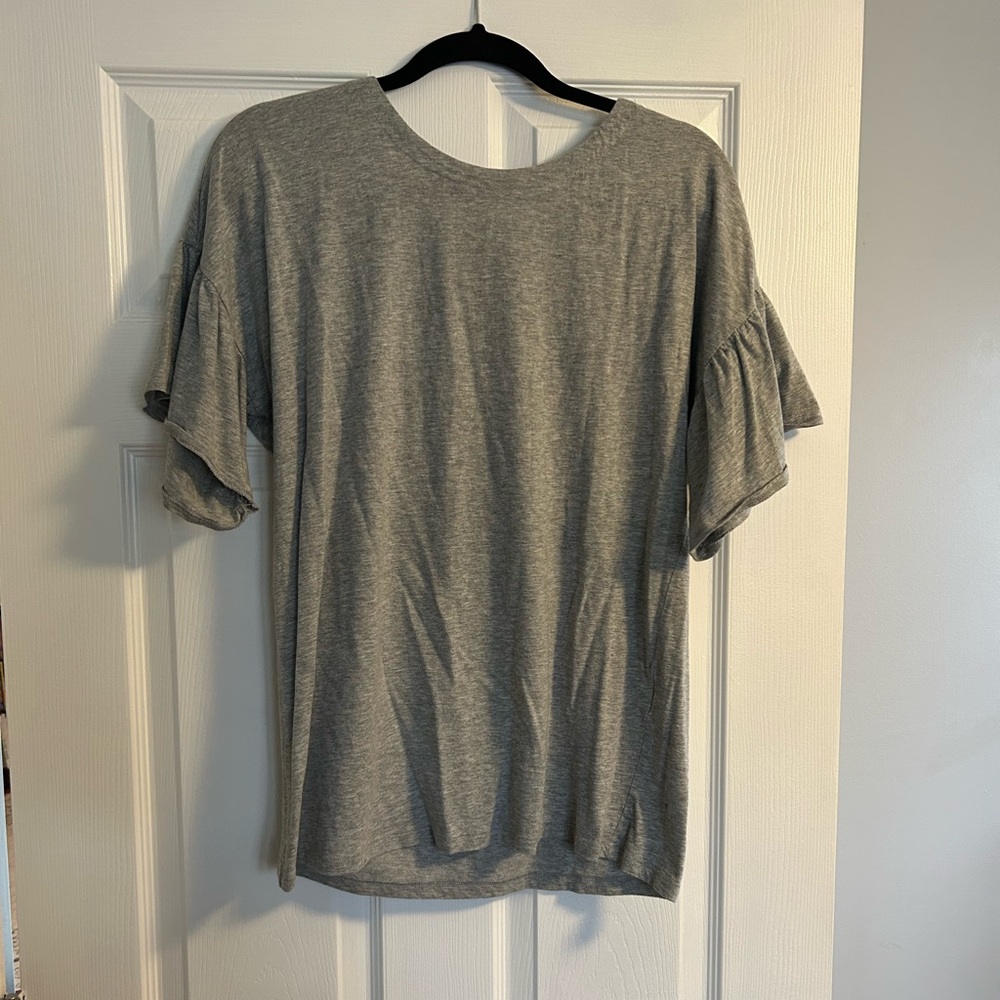 Banana republic Grey tee. Flutter sleeve. Bow  back detail